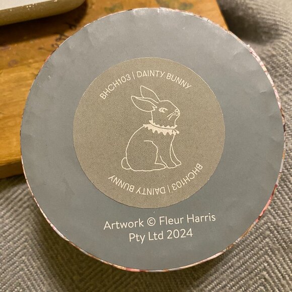 Erstwilder x Fleur Harris Dainty Bunny Resin Brooch NWT - Picture 4 of 4